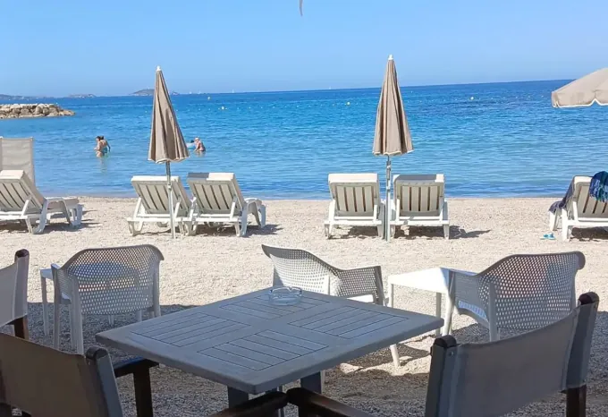 La Vague - Six-Fours-les-Plages